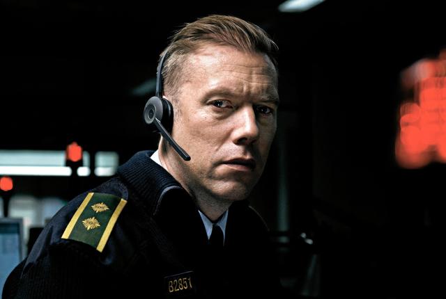 Jacob Cedergren i rollen som politibetjent Asger Holm.