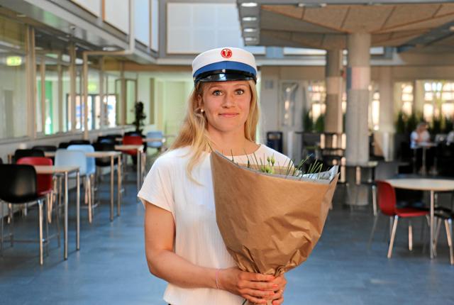 Golfspilleren Daisy Nielsen blev årets første HHX-student. Foto: Aalborg Handelsgymnasium