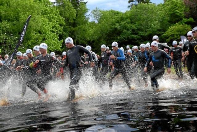 Næsten 600 triatlon-udøvere i alle aldre samles 26. og 27. maj til ”Tri ved søen”.  Privatfoto