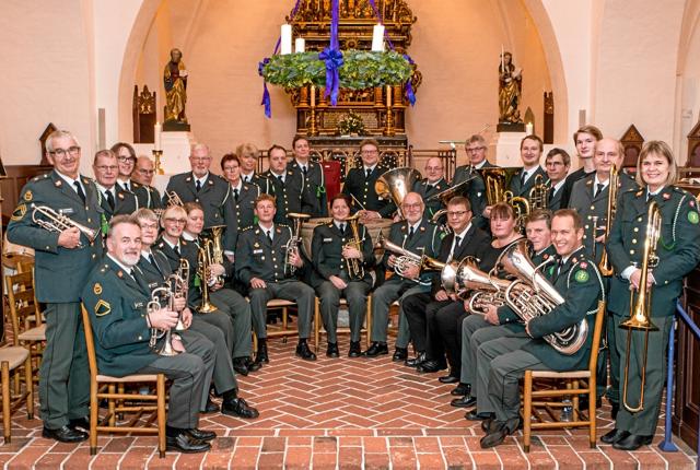 Hjemmeværnets Musikkorps, Nordjylland, er et Brass Band bestående af messingblæsere og en slagtøjsgruppe. Pr-foto.