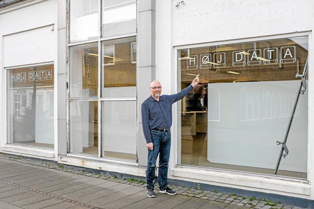 I løbet af november måned og senest den 1. december åbner Tommy Høj forretningerne Høj Data og Høj’s farver på gågaden i Hirtshals, hvor Kop og Kande tidligere have forretning. Foto: Niels Helver