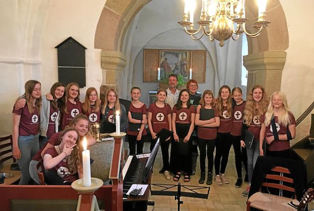 Det velsyngende kirkekor med sangere fra 4. - 8. klasse. Foto: Privat