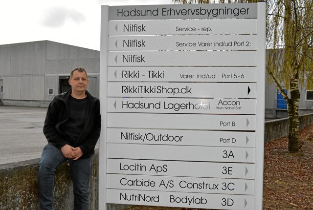 42-årige Thomas Roth har købt internetbutikken Rikki Tikki Shop og indrettet sig i nogle af de lokaler, hvor KEW Industri tidligere havde til huse. Foto: hhr-freelance.dk