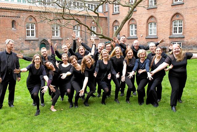 Aarhus Universitetskor synger storladen tysk musik ved en koncert i Mariager.