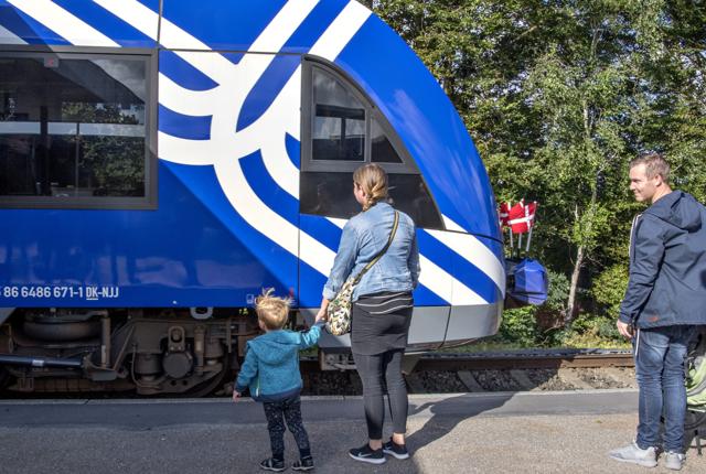 De blå tog fra Nordjyske Jernbaner har gjort det godt, siden de sidste sommer, overtog driften. Foto: Henrik Louis