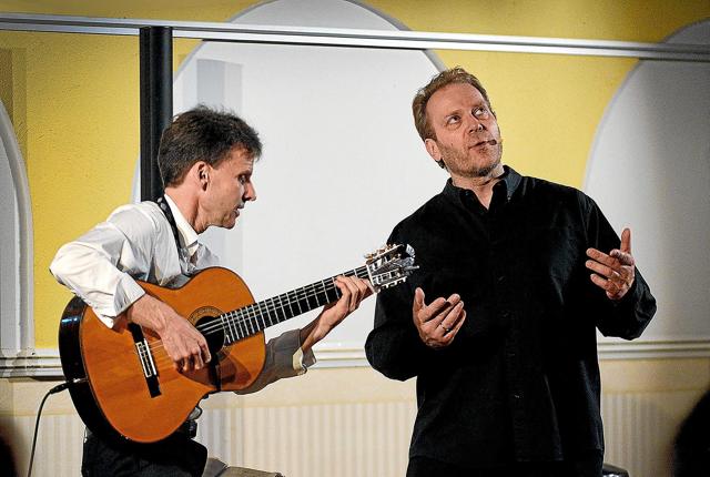 Allan Høier, sanger og skuespiller og Allan Thorsgaard, guitarekvilibrist. Foto: Niels Reiter