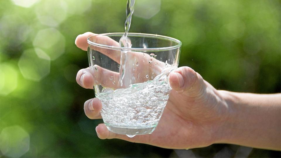 Grundvandet skal beskyttes bedst muligt, og derfor er Thisted Kommune nu klar til at give påbud for at undgå, at der bruges pesticider og nitrat på et antal matrikler i nærheden af 15 boringsnære beskyttelsesområder. <i>Foto: DN</i>