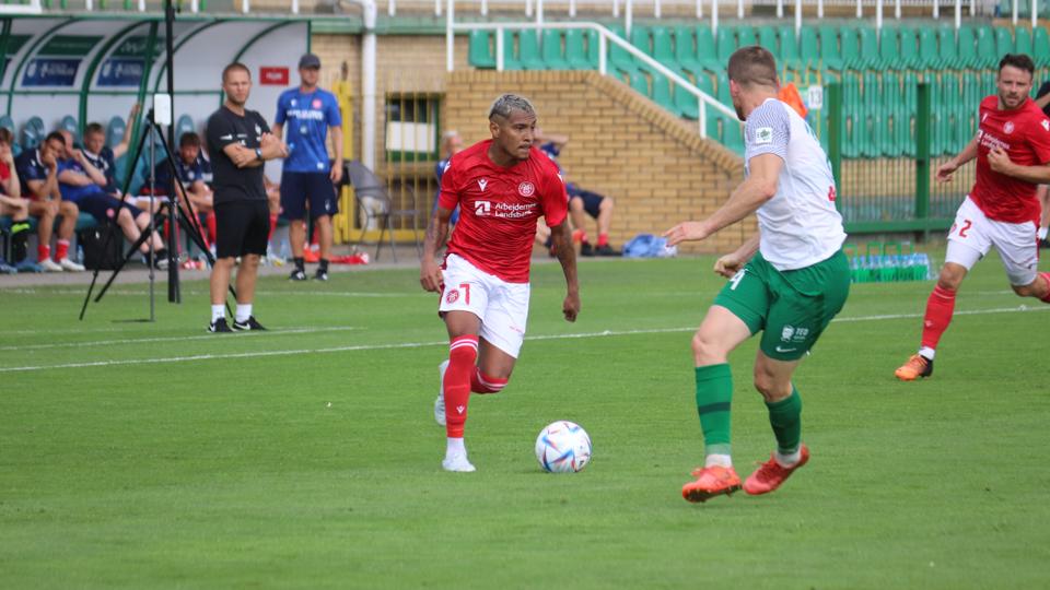 Allan Sousa spillede fra start i AaB's 3-1-sejr over Warta Poznan. <i>Foto: Rasmus Estrup/AaB</i>