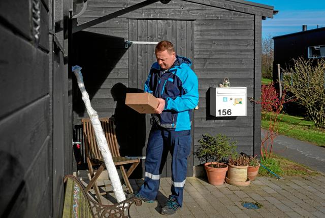 I Fjerritslev afleverer posten pakken i skuret eller et andet hemmeligt sted hos halvdelen af borgerne. Foto: Postdanmark
