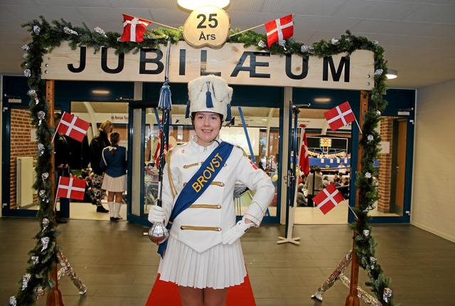 Astrid S. Lambertsen har været en del af Brovst Pigegarde i næsten 20 år. Foto: Flemming Dahl Jensen