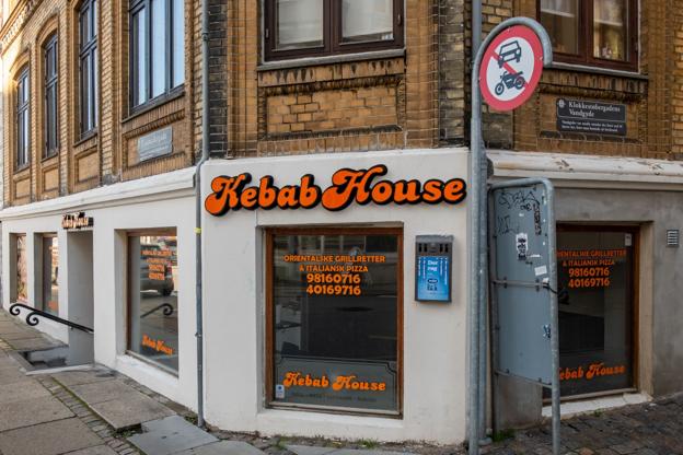 Kebabhouse er klar til at åbne dørene i morgen klokken 11.00 i de nye lokaler i Danmarksgade. Foto: Lasse Sand
