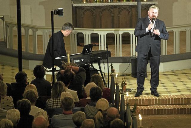 250 tilhørere var på plads til koncerten i Hals Kirke. Foto: Allan Mortensen