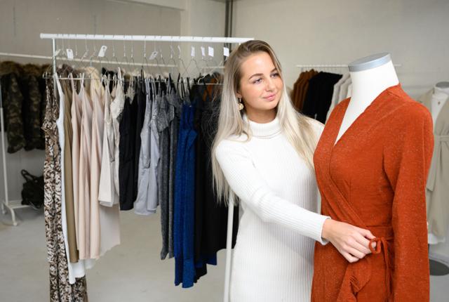 Astrid Frank Jørgensen sælger modetøj til kvinder. Foto: Claus Søndberg