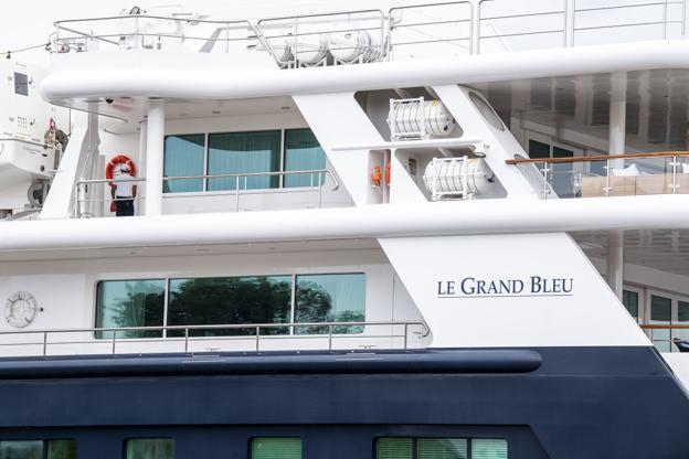 Yachten kom fra København tirsdag morgen og forventes kun at blive en dag. Foto: Lars Pauli <i>Foto: Lars Pauli</i>