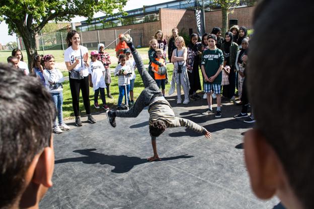 Børn og unge kan se frem til en fest under åben himmel og er inviteret ud på asfalten til en dag fyldt med alt det bedste fra gadekulturen.Foto: Rasmus Sloth