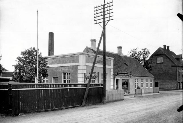Carl Winter drev konditori og bageri i Vesterby 1922-1935.