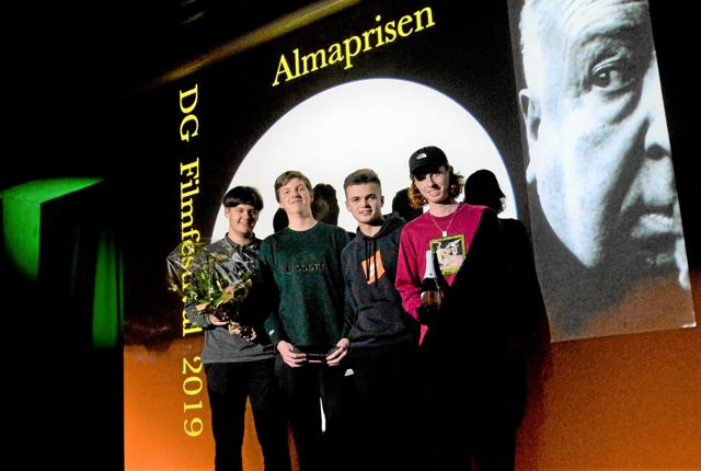 Almaprisen: Det er fra venstre Nicolai Fosmark Stallkneckt, Theis Kassow Rasmussen, Lasse Westfall Bruun, Magnus Gabriel Birch Arvidsson, alle 3a.