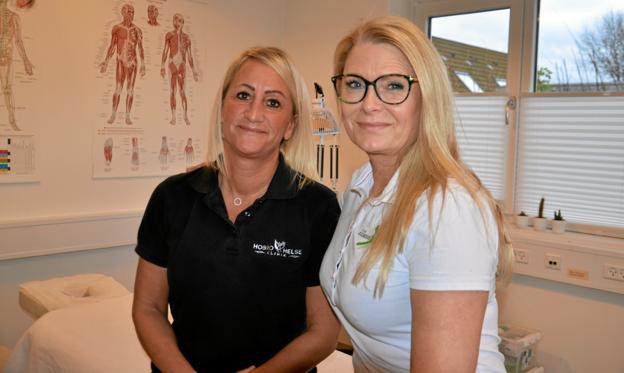 Hobro Helseklinik ved Anette Riis Laursen (t.v.) og Klinik Boomerang ved Joan Pedersen (t.h.) har indledt et tæt samarbejde med fælles base på Randersvej 100C i Hobro. Foto: Jesper Bøss