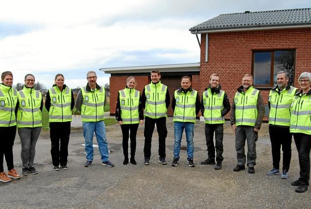 Her ses 11 af de i alt 31 frivillige medlemmer af SMS-Hjertestartergruppen for Poulstrup, Serritslev og Vrå. Privatfoto