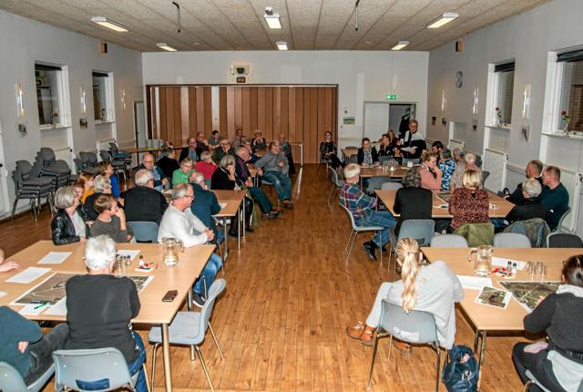 Knap 50 interesserede deltog i workshoppen i Skarp-Salling Forsamlingshus onsdag eftermiddag. Foto: Mogens Lynge