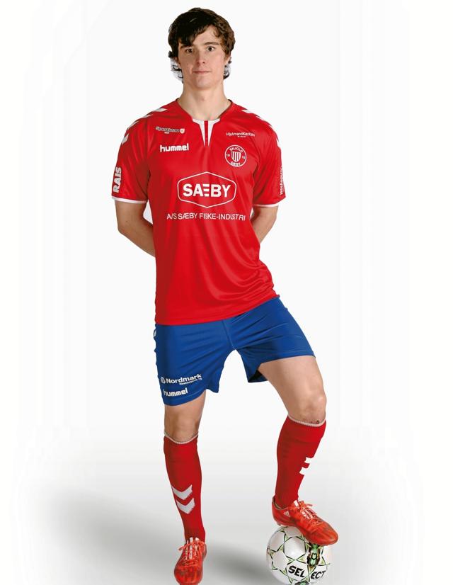 Topscorer Jacob ”Mølby” Kristensen viste sine evner som målscorer, idet Jacob scorede et flot hattrick, således at pausestillingen var 3-0 til hjemmeholdet.