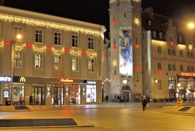Du kan snart se julebelysningen på flere markante bygninger i midtbyen. Foto: City-Ejendomme Aalborg