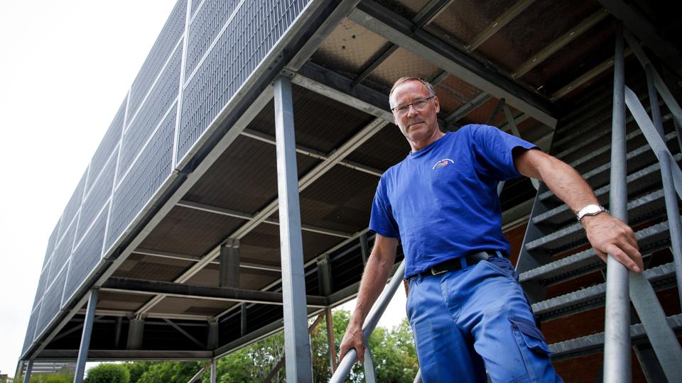 Varmemester Preben Bjerre, Vestervig Fjernvarme, opfordrer politikerne til hurtigst muligt at udpege de energizoner, der skal rumme anlæg til produktion af de kommende års grønne energi. <i>Foto: Bo Lehm</i>