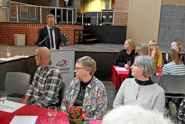Rektor Lars Jørgensen på talerstolen ved gymnasiets 40-års jubilæum forleden. Foto: Jørgen Ingvardsen