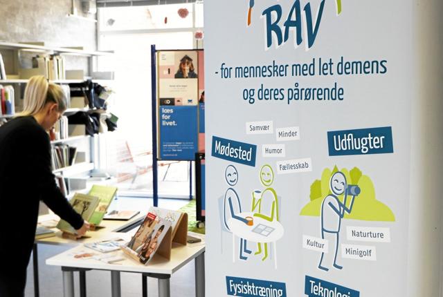 RAV giver råd og vejledning om demens hver tirsdag i maj måned på Frederikshavn Bibliotek Foto: Frederikshavn Bibliotek