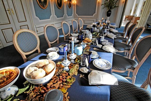 Flot så det ud med de smukt pyntede borde i alle slottets sale. Foto: Jørgen Ingvardsen
