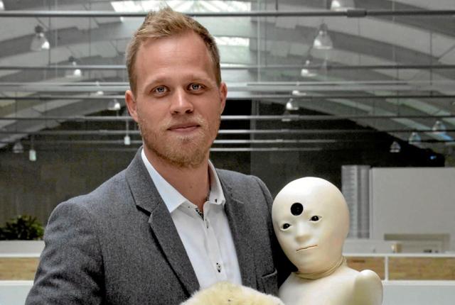 Jens Dinesen Strandbech fortæller om konsekvenserne af sociale robotter onsdag 30.oktober.