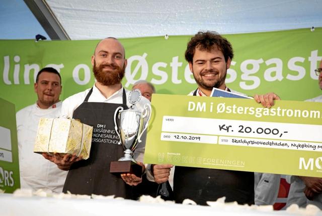 Vinder af det officielle DM i østersgastronomi blev Kristoffer Ringsing fra B-Spis i Næstved. Han var i forvejen Årets Kok 2019. Foto : Anders Wiuff
