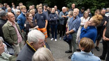 Vrede i Vrå: Talstærkt fremmøde til demonstration mod nyt udlændinge-bosted