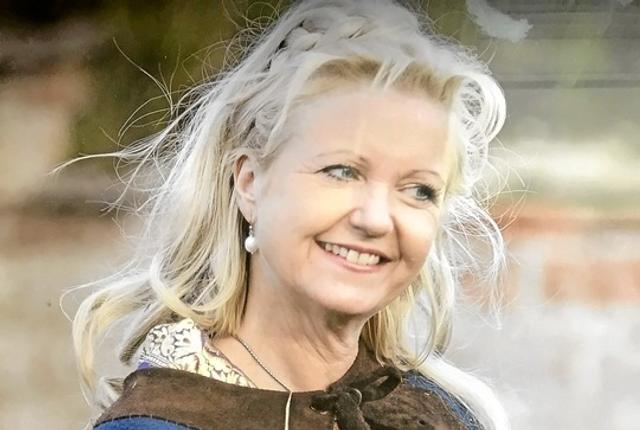 Pia Grandjean Odderskov fortæller 10. oktober om sin nye roman ”Bodil og Dronning” ved et arrangement i Klostret i Mariager. Privatfoto