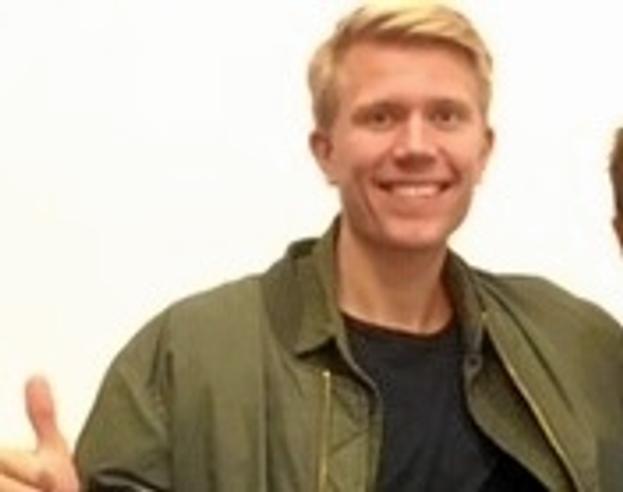 Forældre burde forberede sig selv og deres børn på, at stofferne er en del af livet. På samme måde som de forbereder dem på at drikke, lød det fra Julius i foredragene