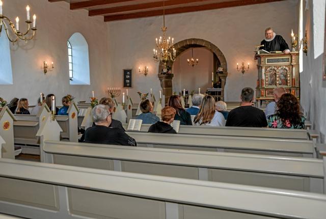 Det var sognepræst Torben Haahr stod for høstgudstjenesten søndag eftermiddag i Vindblæs Kirke. Foto: Mogens Lynge