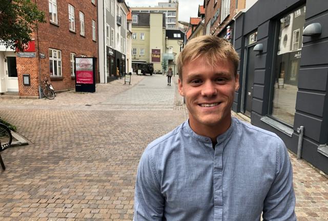 Oskar Bøje Pedersen er ved at finde sig til rette i Aalborg, hvor han er begyndt på universitetet. Foto: Julian Drud Sørensen