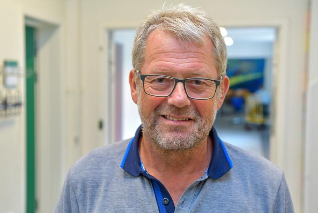 Poul Møller har været lærer i 40 år, de seneste 10 på Skørping Skole, hvor han fortsætter sin gerning i det nye skoleår. Foto: Jesper Thomasen