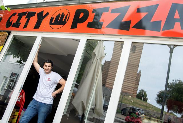 I tre år har Ayman Abdu, syrisk kurder, drevet City pizza ved Kirketorvet.