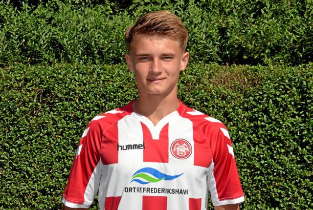 Marius Jacobsen er udtaget til det danske U-16 landshold. Han bor i Hobro, men spiller til dagligt i AaB.  Foto: Jesper Bøss