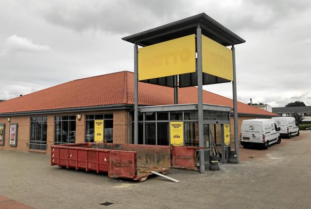 Der er gang i den helt store fornyelse og modernisering af Netto-butikken på Hadsundvej 75 B. i Aalborg. Foto: Torben O. Andersen