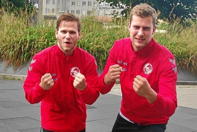 Jacob Nedergaard, til venstre, og Andreas Wielandt til højre, forsvarer i disse dage IF Jarl Ardens ære ved VM i undervandsrugby i Graz i Østrig. Privatfoto