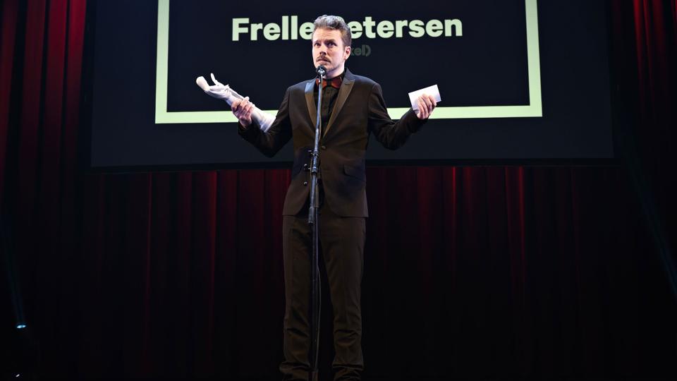 Frelle Petersen modtog i februar 2020 Bodilprisen for Bedste Manuskript for "Onkel". Nu er han klar med opfølgeren, "Resten af livet", der får store roser af anmelderne. <i>Philip Davali/Ritzau Scanpix</i>