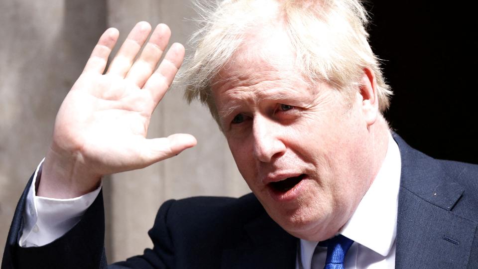Boris Johnson vinker torsdag ifølge flere britiske medier farvel til posten som leder af det konservative parti. (Arkivfoto). <i>Henry Nicholls/Reuters</i>