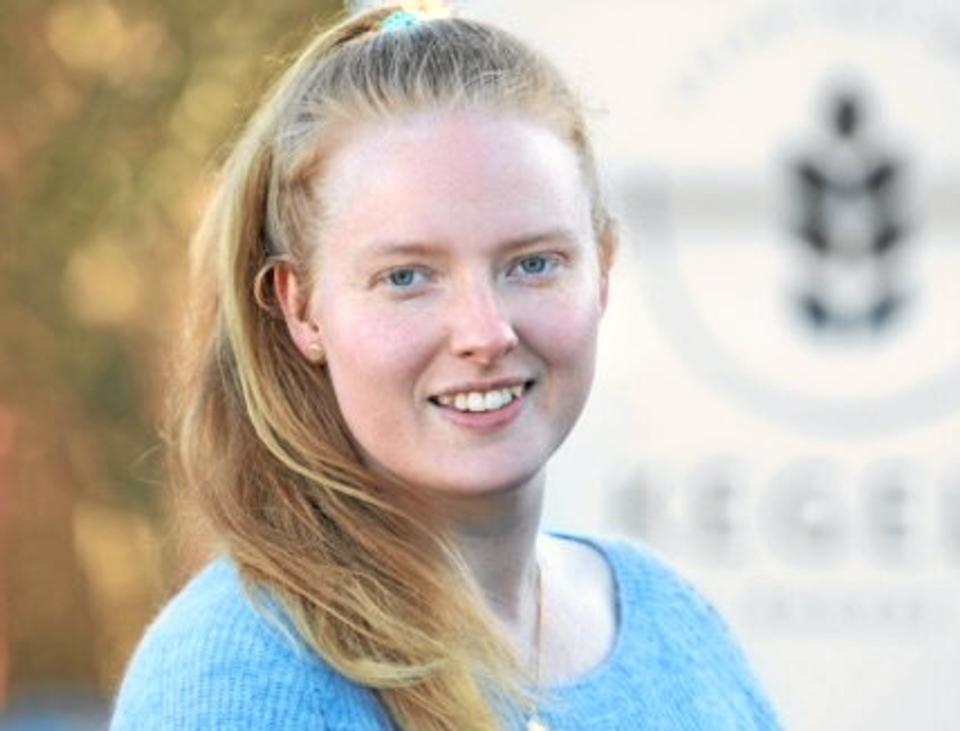 23-årige Caroline Kegel passer godt på sin surdej <i>Foto: Janne Haslund</i>