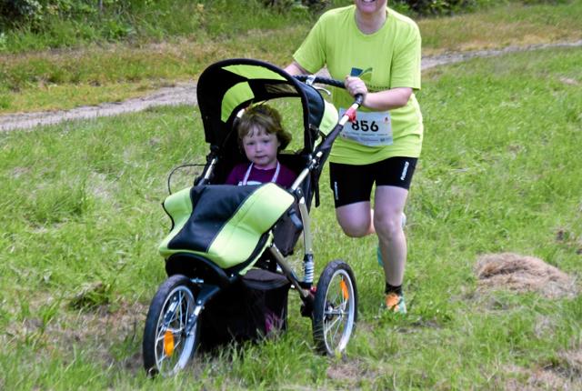 Zandie Holse Huus løb 3 km med sit barn i en klapvogn til løb. Foto: Gunnar Møller Nielsen