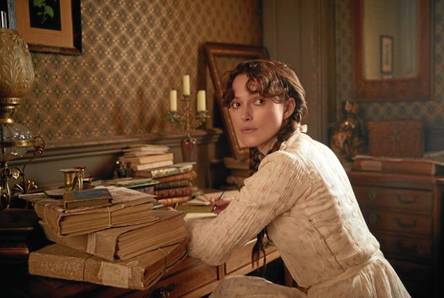 Keira Knightley spiller hovedrollen som forfatteren Colette, der blev et forbillede for mange andre kvinder i begyndelsen af 1900-tallet. Foto: Fjerritslev Kino