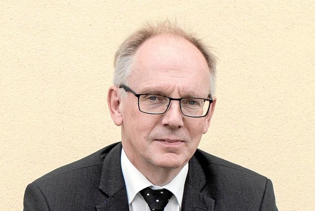 Karsten Hjorth er den sidste tilbageværende advokat i Struer kommune. Her er han fotograferet i Struer og omegn.