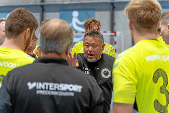 Cheftræner Morten Frandsen Holmen kan igen træne med hele Elitesport Vendsyssels 1. divisionstrup. Foto: Kristian Hedegaard