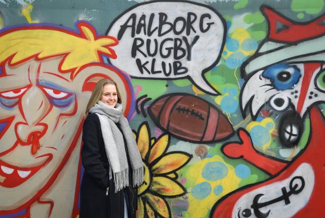 Camille Jones har i flere år spillet rugby, og selv om hun er stoppet nu, kommer hun stadig meget i klubben. Foto: Claus Søndberg